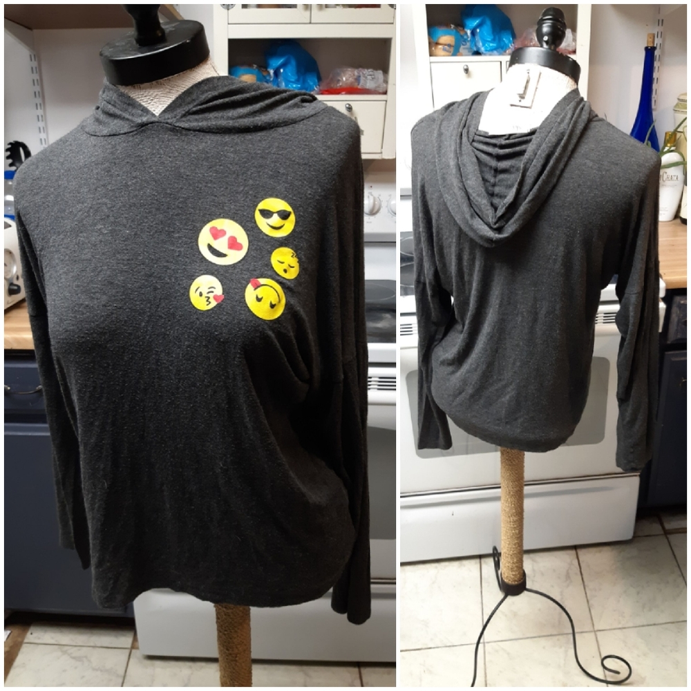 Womens Gray Emoji Tee Hooded Shirt Sz L SKY APPAREL Long Sleeve Zip Up Hoodie